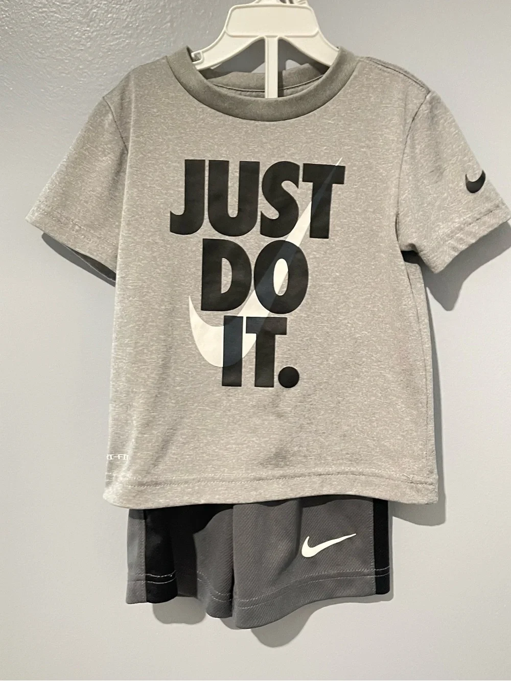 Nike Dry Fit | Kids' Gray 'Just Do It' Set | Size 2-3T